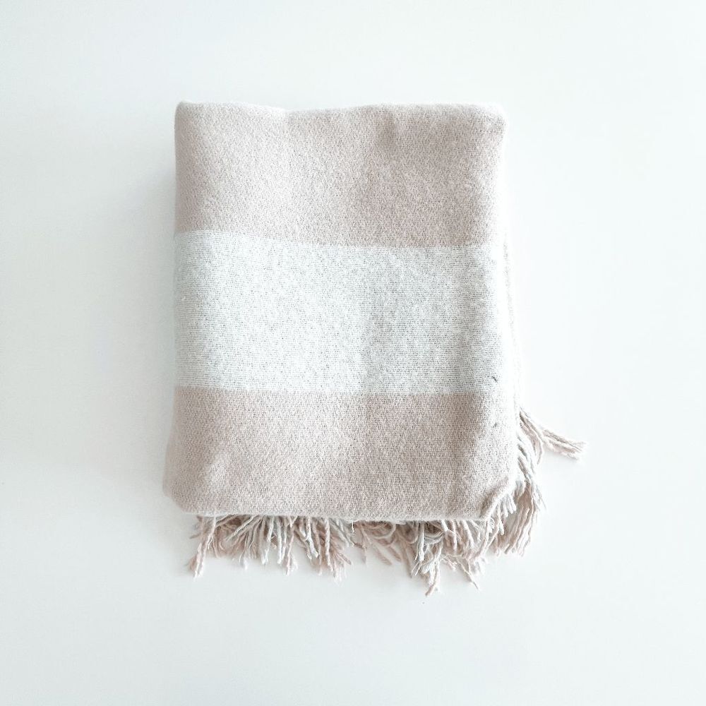 Soia & Kyo Women's Beige Pink Colorblock Fringed Poncho Cape One Size - Picture 6 of 8